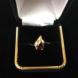 10k Yellow Gold Pear Shaped Garnet Ring